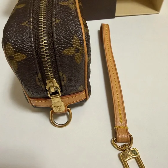 Louis Vuitton Trousse Wapity pouch Brown Monogram Mini Bag, wristlet - Picture 2 of 15